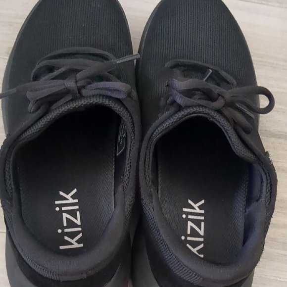 Kizik Women's Black Sneakers - Picture 3 of 7